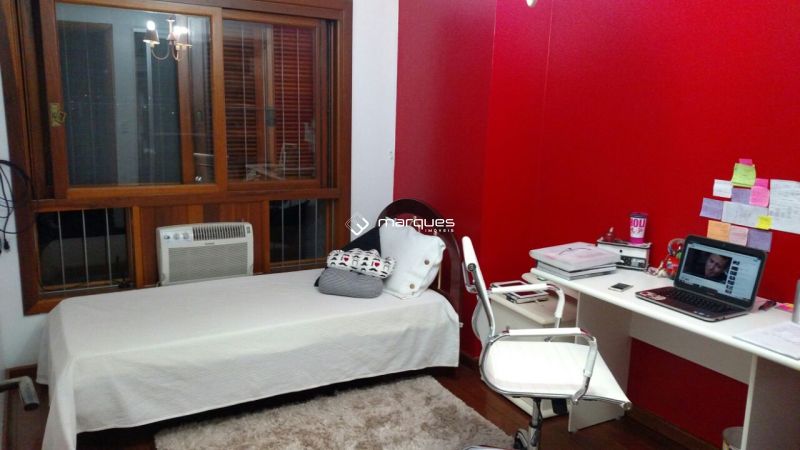 Cobertura com 3 quartos, 4 banheiros e 237m² à venda no bairro Centro, Pelotas