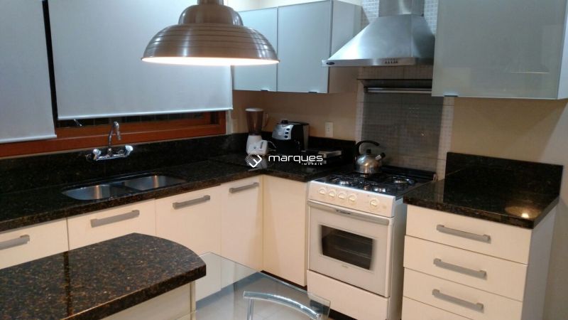 Cobertura com 3 quartos, 4 banheiros e 237m² à venda no bairro Centro, Pelotas
