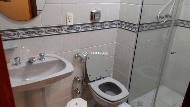 Cobertura com 3 quartos, 4 banheiros e 237m² à venda no bairro Centro, Pelotas