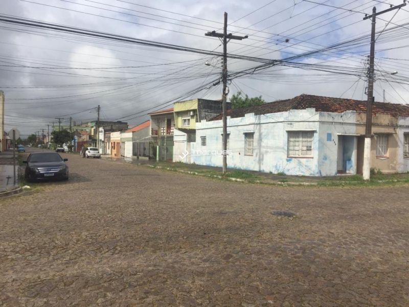 Terreno à venda no bairro Centro, Pelotas