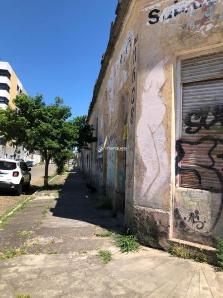 Terreno à venda no bairro Centro, Pelotas