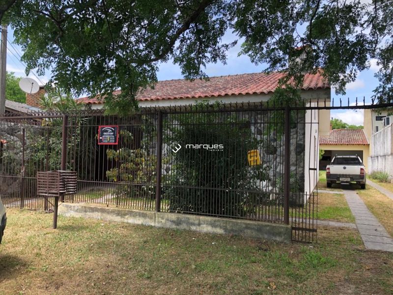 Casa com 2 quartos, 2 banheiros e 190m² à venda no bairro Laranjal, Pelotas