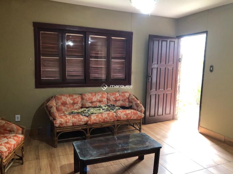Casa com 2 quartos, 2 banheiros e 190m² à venda no bairro Laranjal, Pelotas