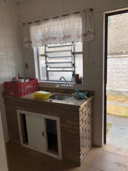 Casa com 2 quartos, 2 banheiros e 190m² à venda no bairro Laranjal, Pelotas