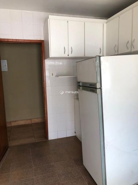 Casa com 2 quartos, 2 banheiros e 190m² à venda no bairro Laranjal, Pelotas