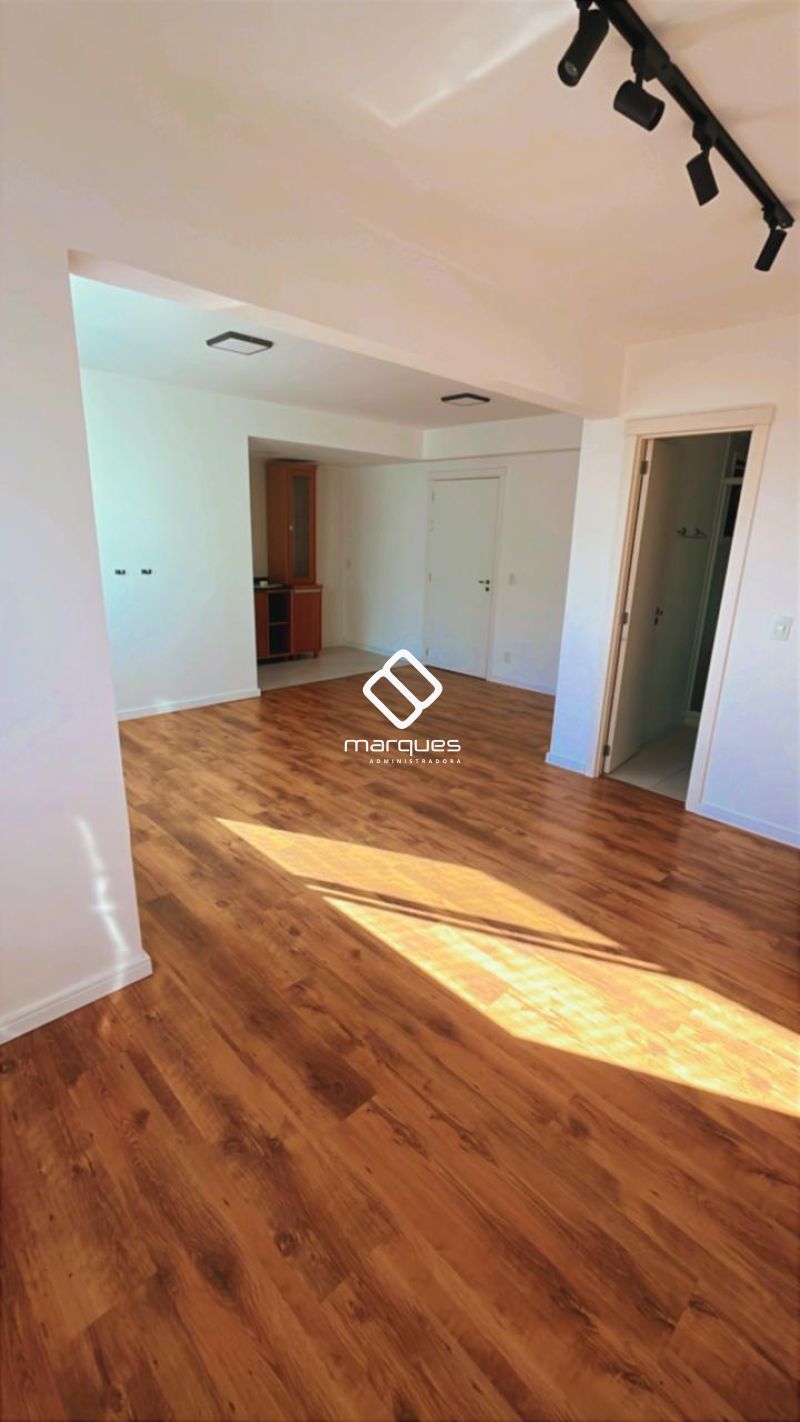 Apartamento com 2 quartos, 2 banheiros e 85m² para alugar no bairro Areal, Pelotas