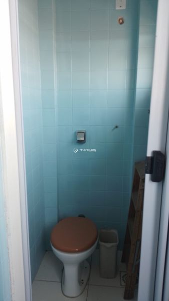 Apartamento com 2 quartos, 2 banheiros e 59m² à venda no bairro Porto, Pelotas