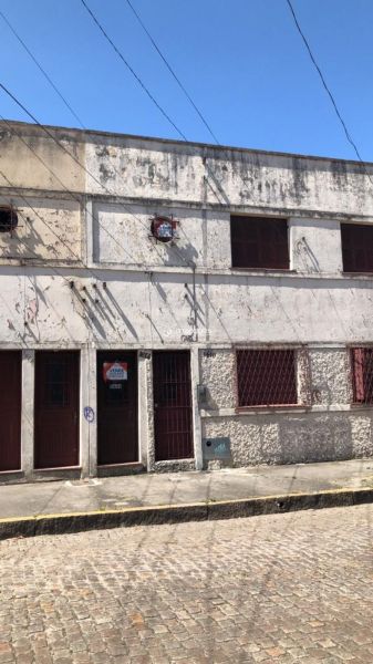 Apartamento com 3 quartos, 1 banheiro e 95m² à venda no bairro Centro, Pelotas