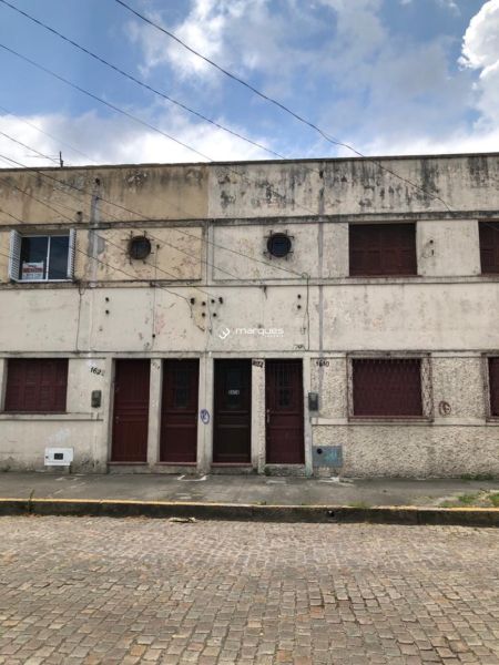 Apartamento com 3 quartos, 1 banheiro e 95m² à venda no bairro Centro, Pelotas
