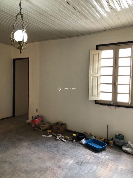 Apartamento com 3 quartos, 1 banheiro e 95m² à venda no bairro Centro, Pelotas