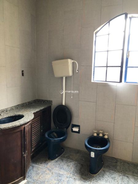 Apartamento com 3 quartos, 1 banheiro e 95m² à venda no bairro Centro, Pelotas