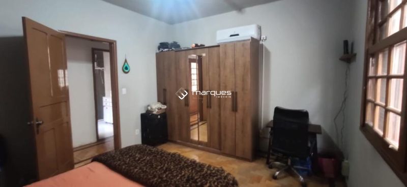 Casa com 3 quartos, 2 banheiros e 406m² à venda no bairro Fragata, Pelotas
