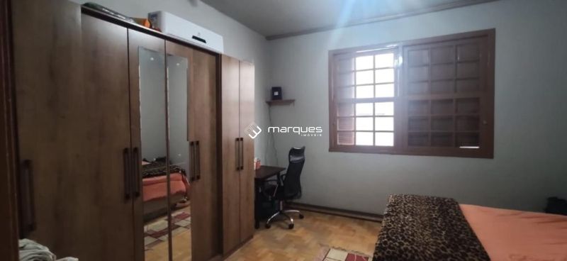 Casa com 3 quartos, 2 banheiros e 406m² à venda no bairro Fragata, Pelotas