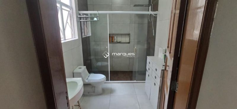 Casa com 3 quartos, 2 banheiros e 406m² à venda no bairro Fragata, Pelotas