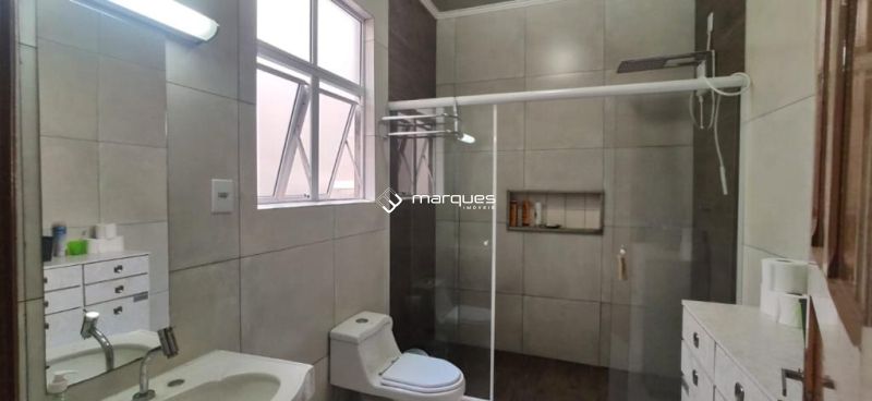 Casa com 3 quartos, 2 banheiros e 406m² à venda no bairro Fragata, Pelotas