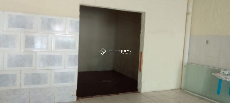 Casa Comercial com 2 quartos, 2 banheiros e 157m² à venda no bairro Fragata, Pelotas