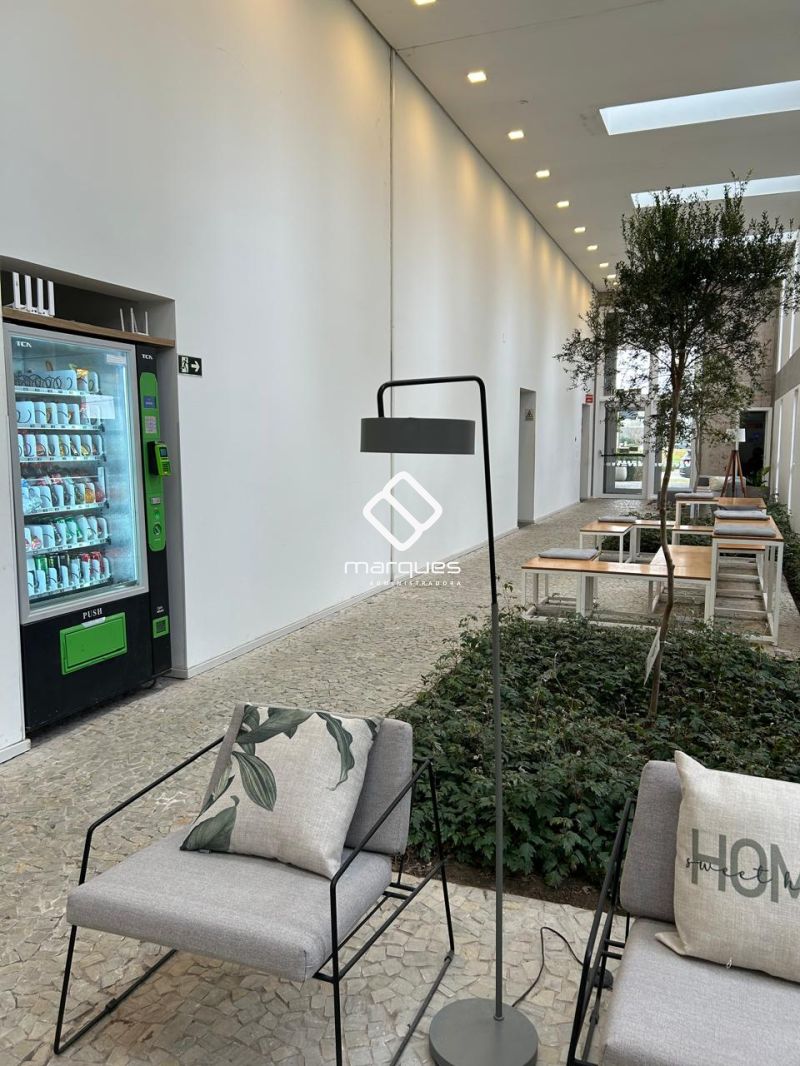 Flat com 1 quarto, 1 banheiro e 35m² para alugar no bairro Centro, Pelotas