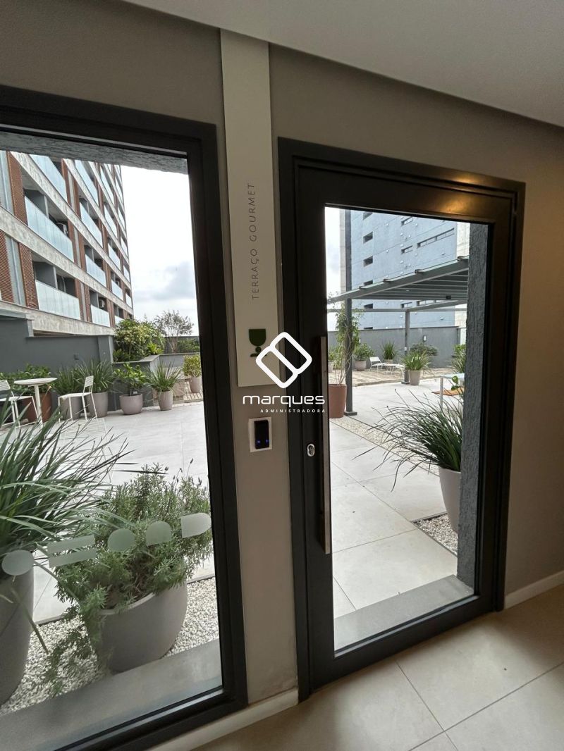 Flat com 1 quarto, 1 banheiro e 35m² para alugar no bairro Centro, Pelotas
