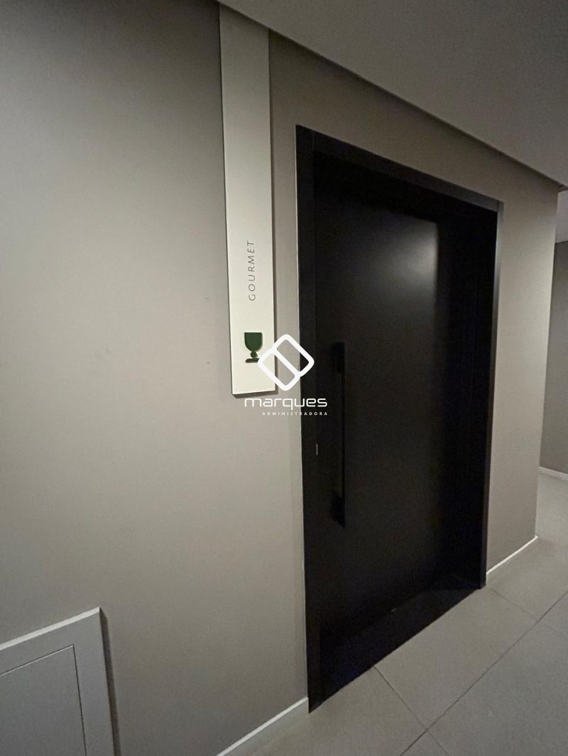 Flat com 1 quarto, 1 banheiro e 35m² para alugar no bairro Centro, Pelotas