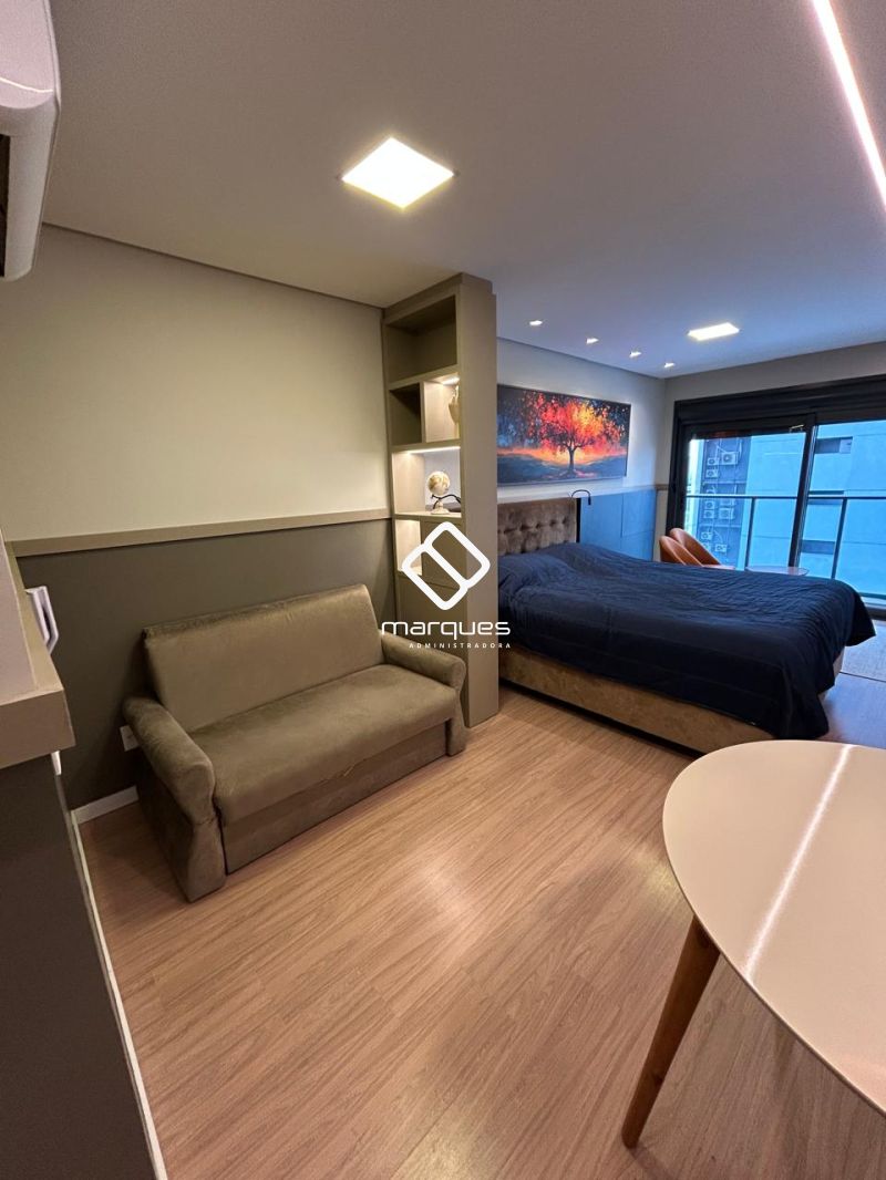 Flat com 1 quarto, 1 banheiro e 35m² para alugar no bairro Centro, Pelotas