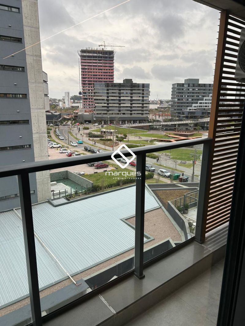 Flat com 1 quarto, 1 banheiro e 35m² para alugar no bairro Centro, Pelotas