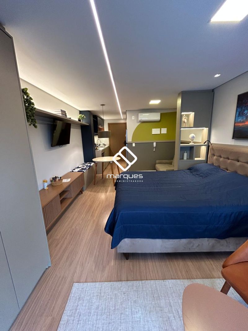 Flat com 1 quarto, 1 banheiro e 35m² para alugar no bairro Centro, Pelotas