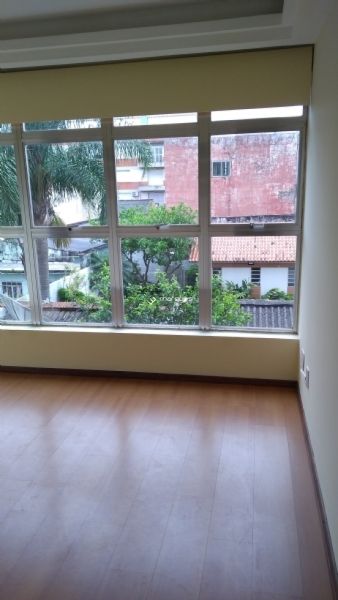 Sala com 1 banheiro e 63m² à venda no bairro Centro, Pelotas