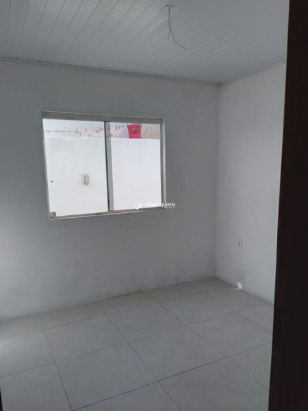 Casa com 1 quarto, 1 banheiro e 70m² à venda no bairro Laranjal, Pelotas