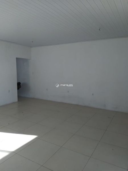 Casa com 1 quarto, 1 banheiro e 70m² à venda no bairro Laranjal, Pelotas