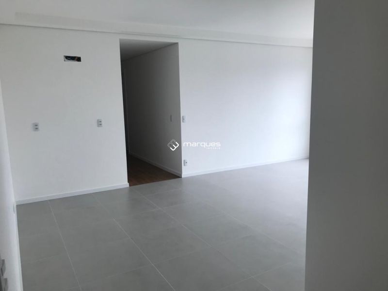 Apartamento com 2 quartos, 1 banheiro e 84m² à venda no bairro Centro, Pelotas