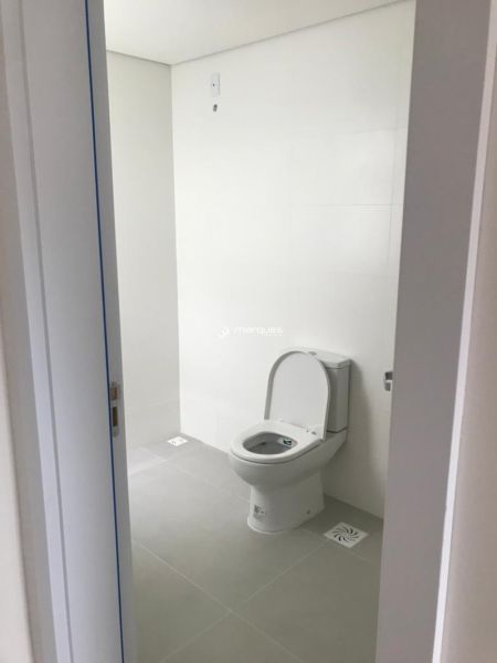Apartamento com 2 quartos, 1 banheiro e 84m² à venda no bairro Centro, Pelotas