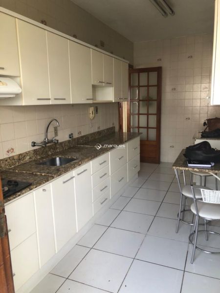 Apartamento com 3 quartos, 2 banheiros e 98m² à venda no bairro Centro, Pelotas