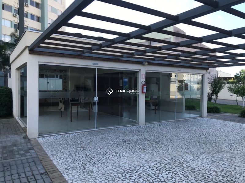 Apartamento com 2 quartos e 1 banheiro à venda no bairro Três Vendas, Pelotas