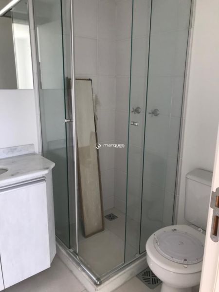 Apartamento com 2 quartos e 1 banheiro à venda no bairro Três Vendas, Pelotas