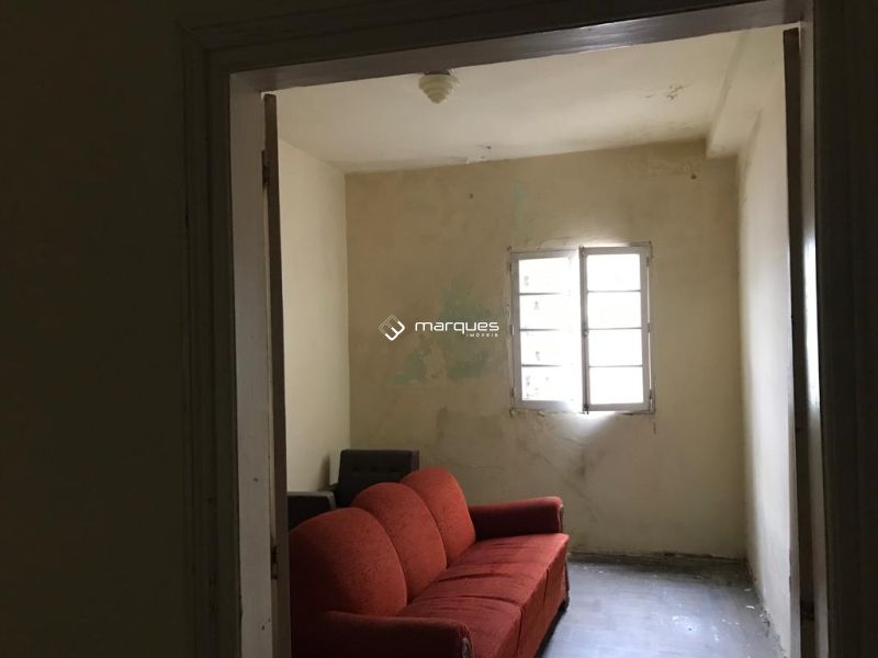 Sobrado com 7 quartos, 2 banheiros e 341m² à venda no bairro Centro, Pelotas