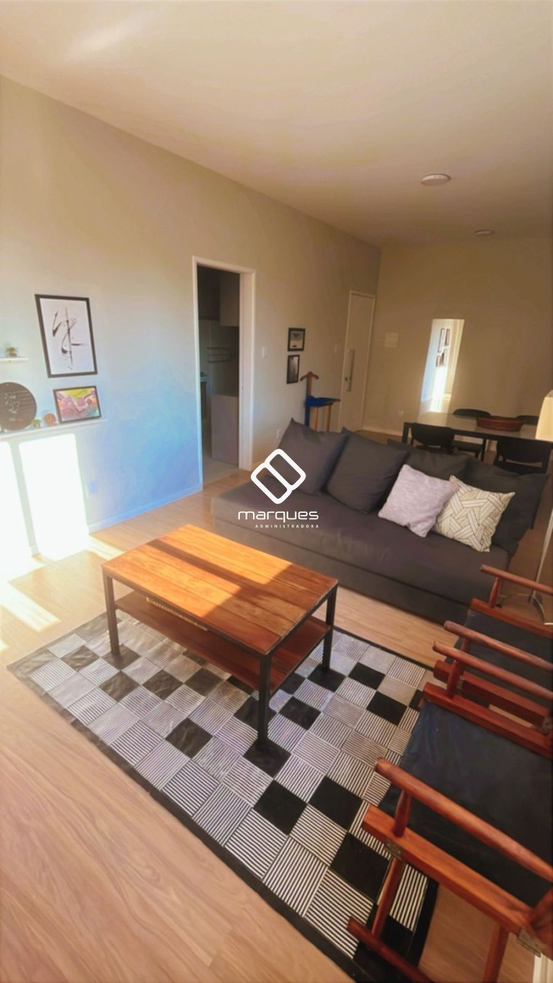 Apartamento com 2 quartos, 2 banheiros e 153m² para alugar no bairro Centro, Pelotas