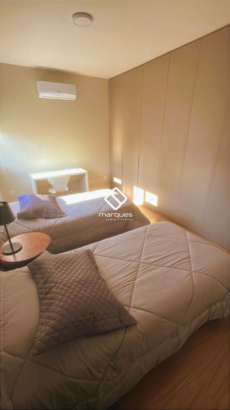 Apartamento com 2 quartos, 2 banheiros e 153m² para alugar no bairro Centro, Pelotas
