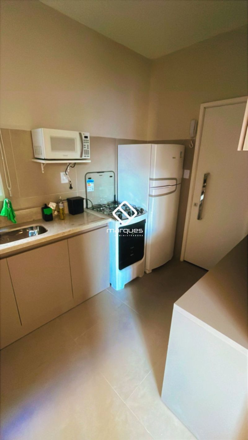 Apartamento com 2 quartos, 2 banheiros e 153m² para alugar no bairro Centro, Pelotas