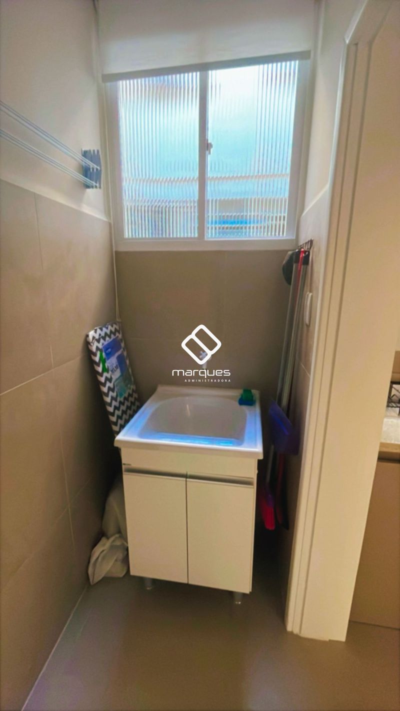 Apartamento com 2 quartos, 2 banheiros e 153m² para alugar no bairro Centro, Pelotas