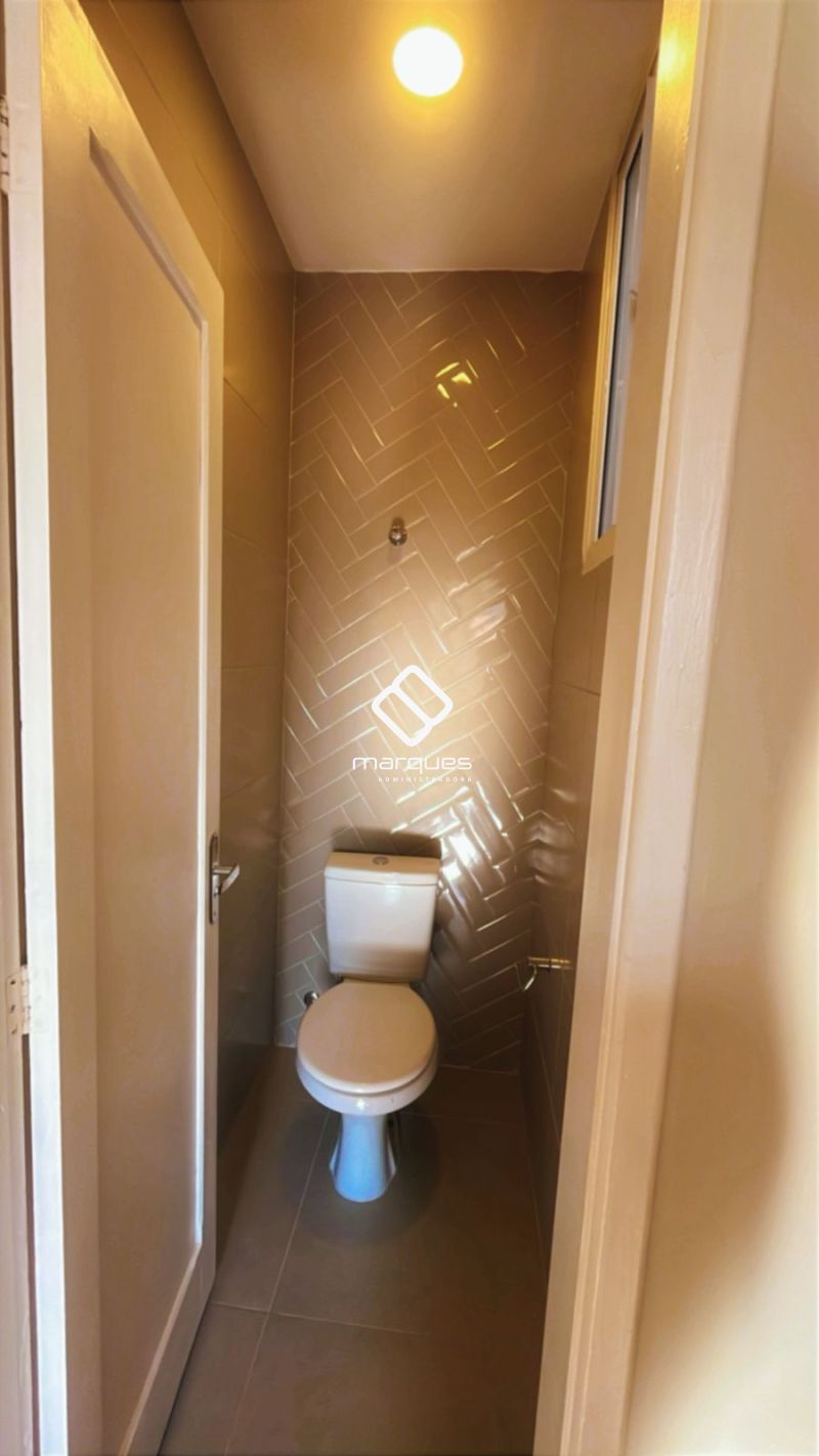 Apartamento com 2 quartos, 2 banheiros e 153m² para alugar no bairro Centro, Pelotas