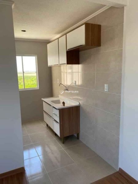 Apartamento com 2 quartos, 1 banheiro e 48m² à venda no bairro Simões Lopes, Pelotas