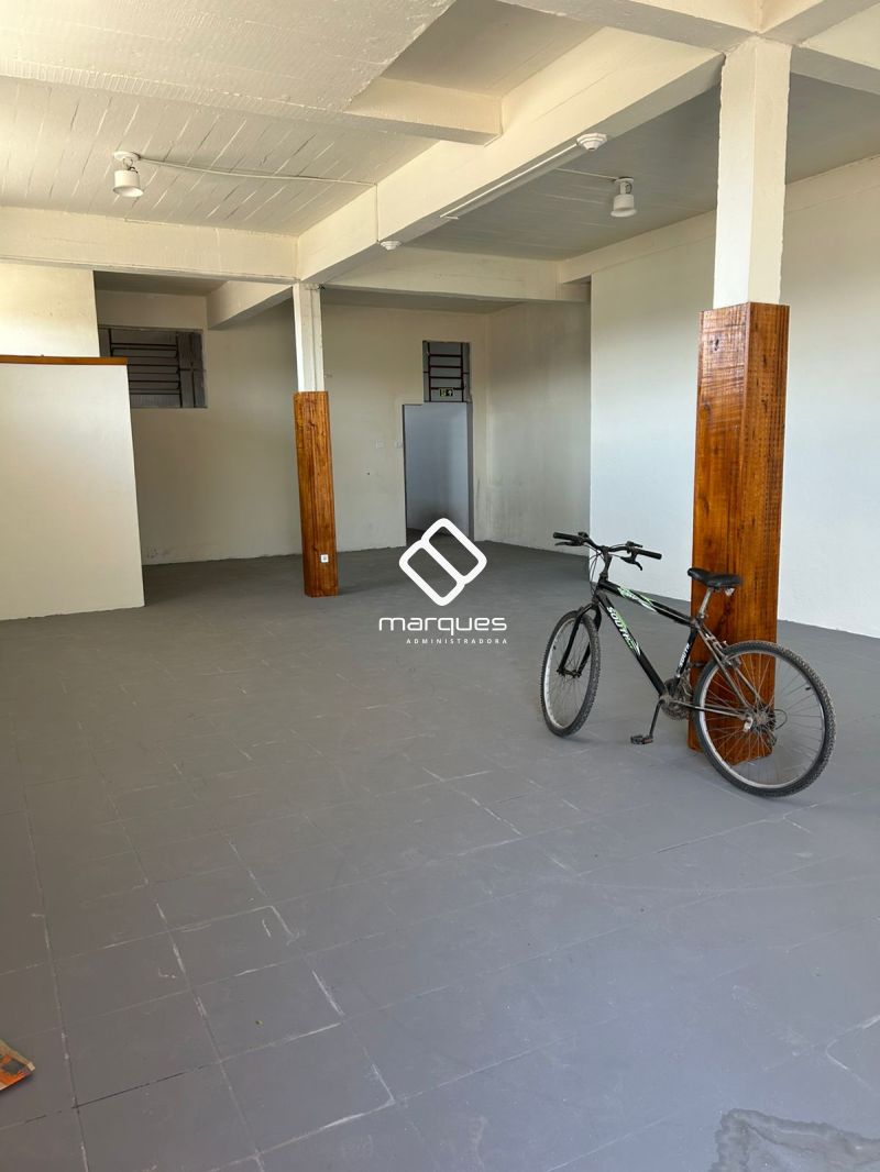 Sobrado com 2 quartos e 142m² para alugar no bairro Fragata, Pelotas