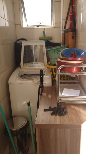 Apartamento com 2 quartos, 1 banheiro e 114m² à venda no bairro Centro, Pelotas