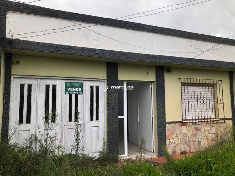 Casa com 2 quartos, 2 banheiros e 110m² à venda no bairro Areal, Pelotas