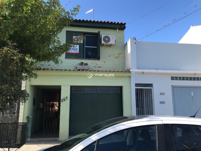 Casa com 2 quartos, 3 banheiros e 227m² à venda no bairro Fragata, Pelotas