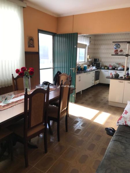 Casa com 2 quartos, 3 banheiros e 227m² à venda no bairro Fragata, Pelotas