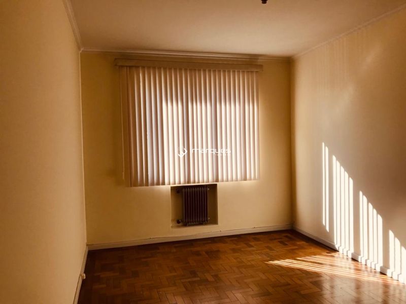 Apartamento com 3 quartos, 2 banheiros e 143m² à venda no bairro Centro, Pelotas