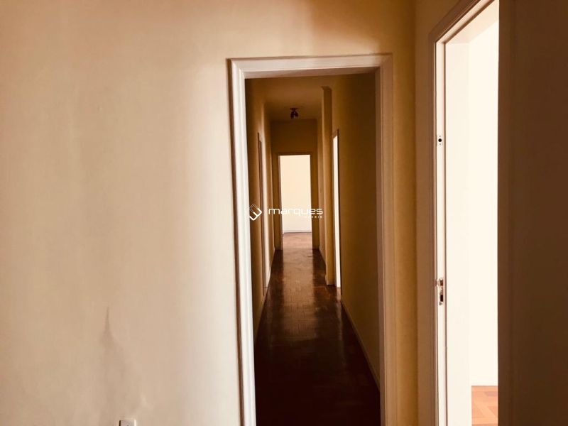 Apartamento com 3 quartos, 2 banheiros e 143m² à venda no bairro Centro, Pelotas