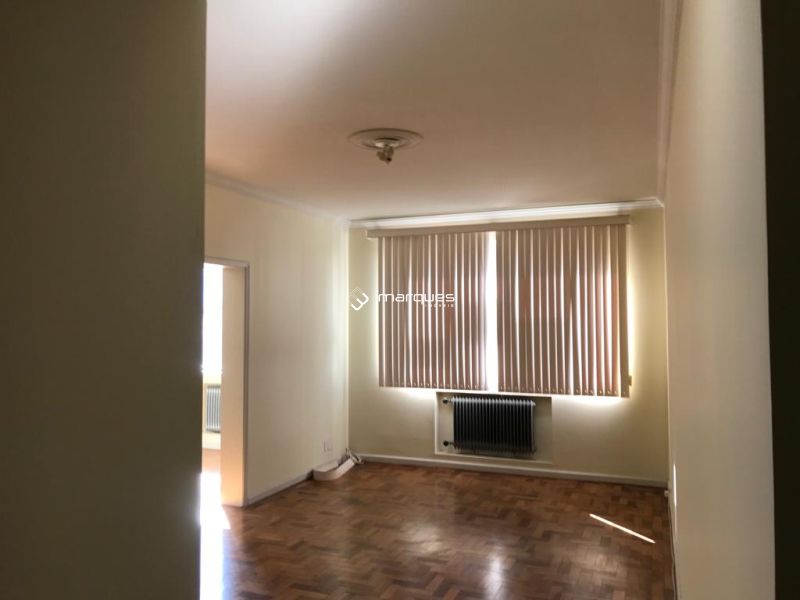 Apartamento com 3 quartos, 2 banheiros e 143m² à venda no bairro Centro, Pelotas