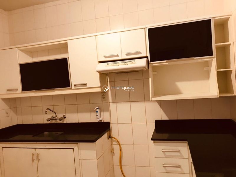 Apartamento com 3 quartos, 2 banheiros e 143m² à venda no bairro Centro, Pelotas